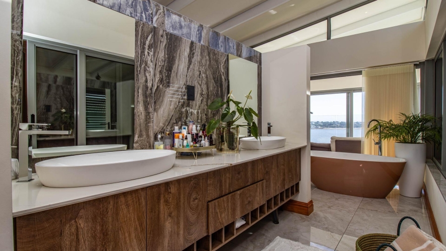 5 Bedroom Property for Sale in Benguela Cove Lagoon Wine Estate Western Cape